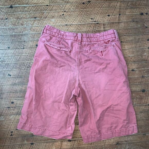 American Eagle washed red longer length 30 cargo shorts - Picture 3 of 3